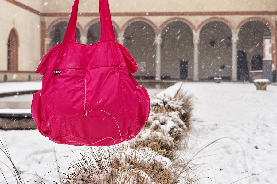 Sling Bag compatta trasformabile in tasca piatta Tucano