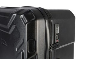 Trolley da viaggio a quattro ruote dal design industriale, chiusura TSA