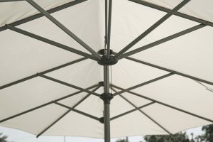 Ombrellone  Ovale A Palo Centrale 2X4 - Antracite Ed Ecru' 1 Pz