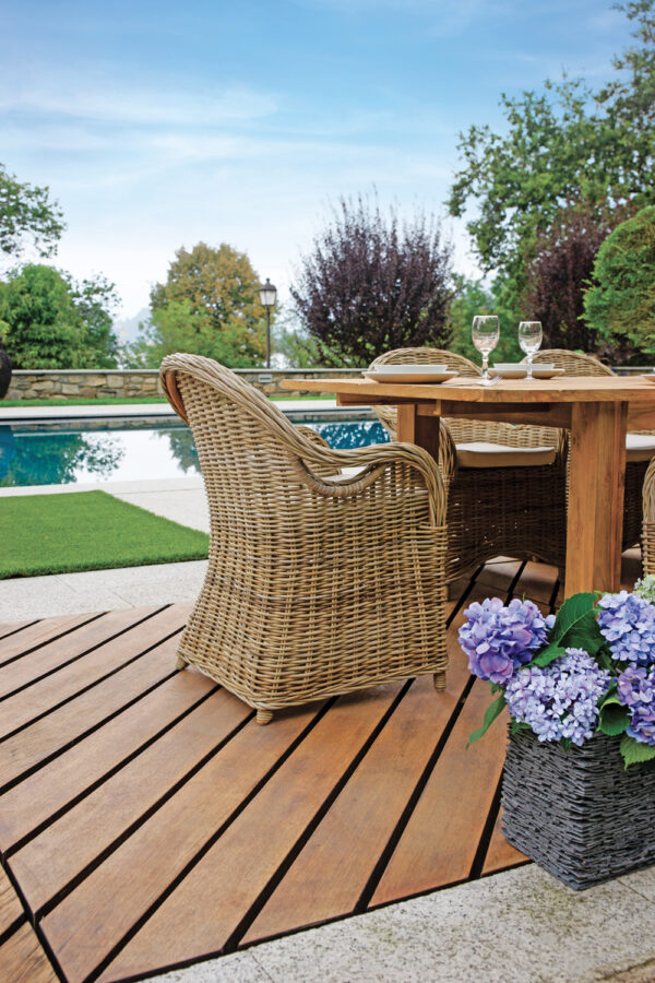 Poltrona Semarang con Tavolo Sumatra 180/250x100 Greenwood