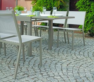 Tavolo Da Balcone Capannori - Allungabile 106/212 X 75 Cm - Alluminio  - Con Piano A Doghe In Alluminio