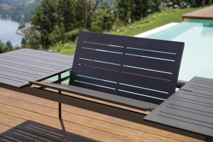 Tavolo Anzio - Allungabile  165/250 X 90 Cm - Piano A Doghe In Alluminio - Allungo Con Gambe Scorrevoli