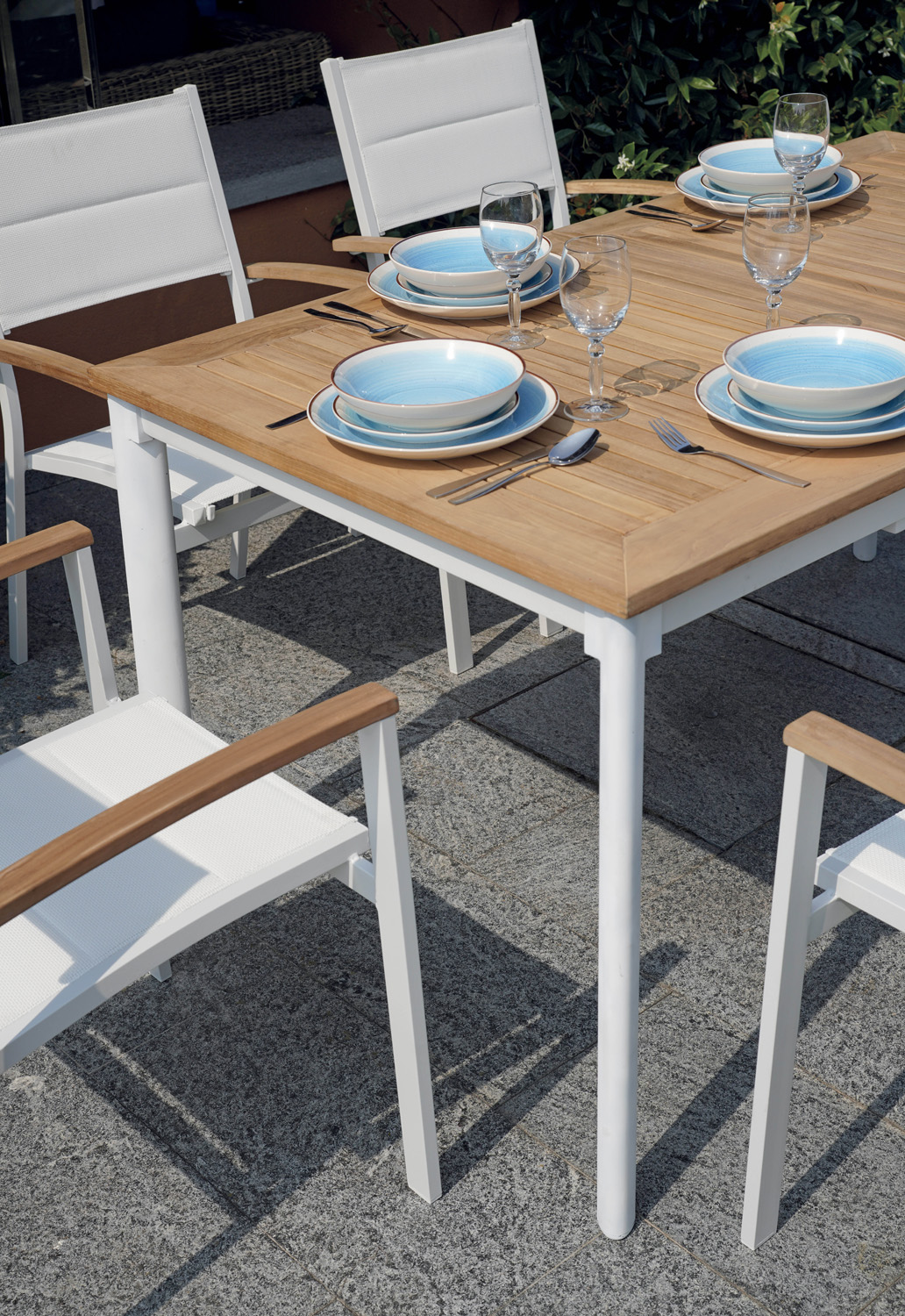 Tavolo Fuerteventura 150/210X90 in alluminio e teak Greenwood