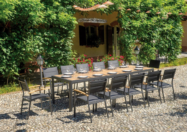 Tavolo Lanzarote 200/300 in alluminio e teak Greenwood