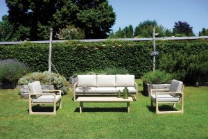 Salotto Dresda In Acacia Con Divano A 3 Posti Finitura Color Teak 2 Pz