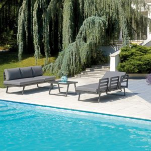 Set Tunisi Angolare - Composto Da 2 Divani A 3 Posti Trasformabili In Lettini - Tavolino 68 X 68 X 41 Cm Con Piano A Doghe Di Alluminio - Struttura In Alluminio  - Cuscini Sfoderabili