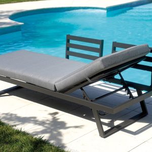 Set Tunisi Angolare - Composto Da 2 Divani A 3 Posti Trasformabili In Lettini - Tavolino 68 X 68 X 41 Cm Con Piano A Doghe Di Alluminio - Struttura In Alluminio  - Cuscini Sfoderabili