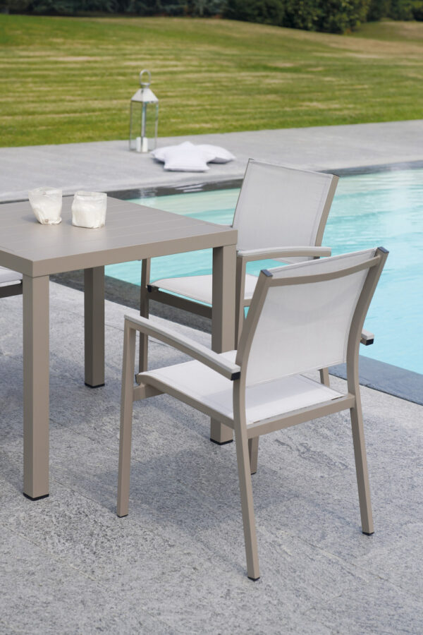 Tavolo San Vincenzo 80X80 Aluminio Colorato  Piano A Doghe