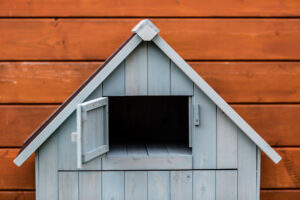 Armadio da giardino a 3 ripiani, finitura in legno tinto di blu.