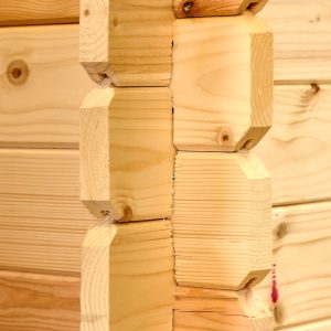 Casa Barone in abete rosso, assi da 28 mm.