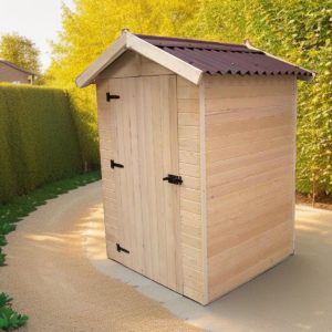 Casetta Eden con pannelli in abete da 16 mm., con pavimento e WC a secco.