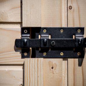 Casetta con pannelli in abete da 16 mm.