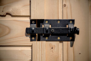 Casetta con pannelli in abete rosso da 16 mm. con pavimento.