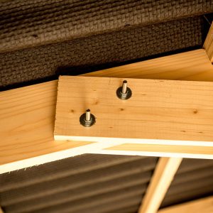 Casetta con pannelli in abete rosso da 16 mm. senza pavimento.