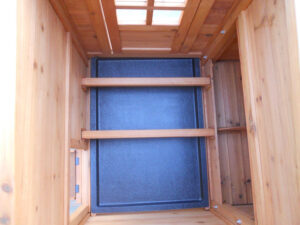 Pollaio grande a doppio corpo, in legno, per 5-8 polli.