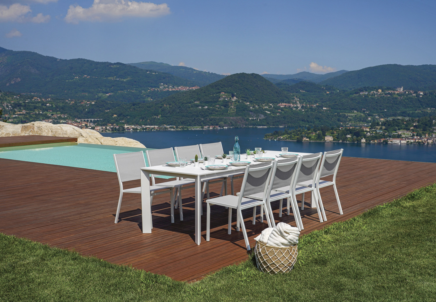 Tavolo Anzio - Allungabile 165/250 X 90 Cm - Piano A Doghe In Alluminio - Allungo Con Gambe Scorrevoli