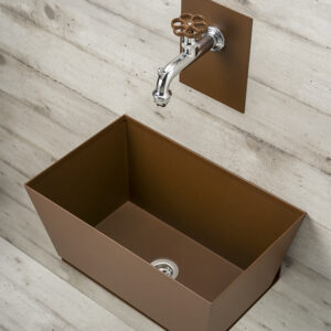 Fontana a parete con vaschetta Belfer in acciaio zincato