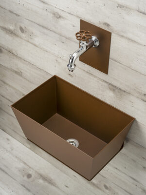 Fontana a parete con vaschetta Belfer in acciaio zincato